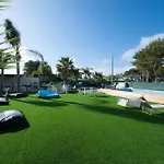 Relais Lo Stagnone فندق 4*