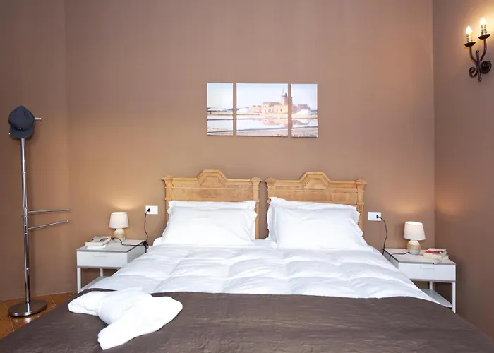 מלון Relais Lo Stagnone 4*