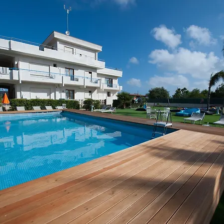 Hotel Relais Lo Stagnone 3*